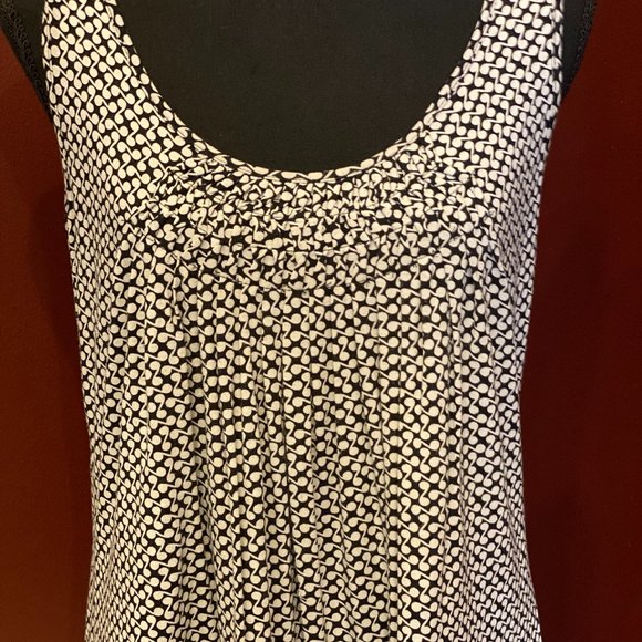 Vintage New York & Company Stretch Tank - Picture 2 of 5